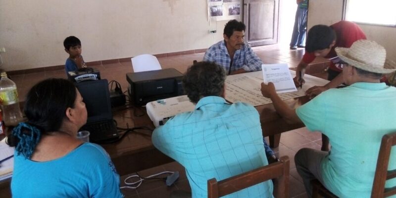 Movimas inician el proceso para elaborar su plan de negocios para la venta de cacao silvestre